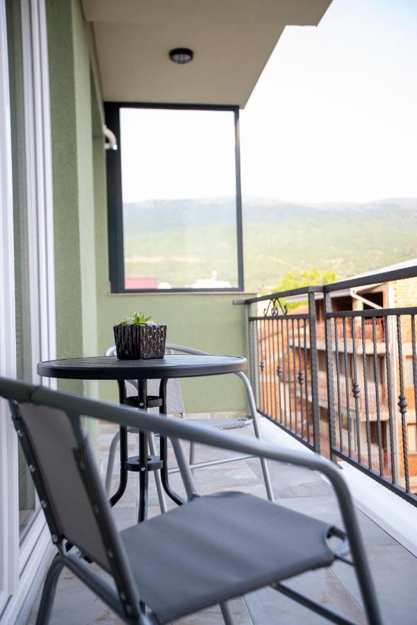 Blue Eye Ohrid Apartment Buitenkant foto
